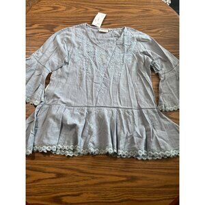 Paper Lace light blue tree quarter bell sleeved embroidered crocheted top size M